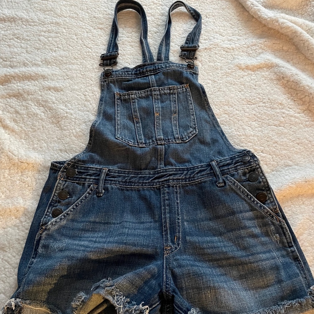 Abercrombie short overalls